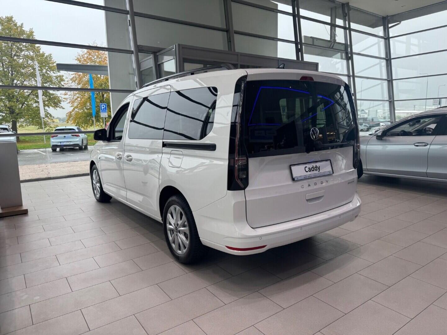 O021U02282_16.webp_Akční Caddy Maxi 1,5 TSI PHEV 85 kW
