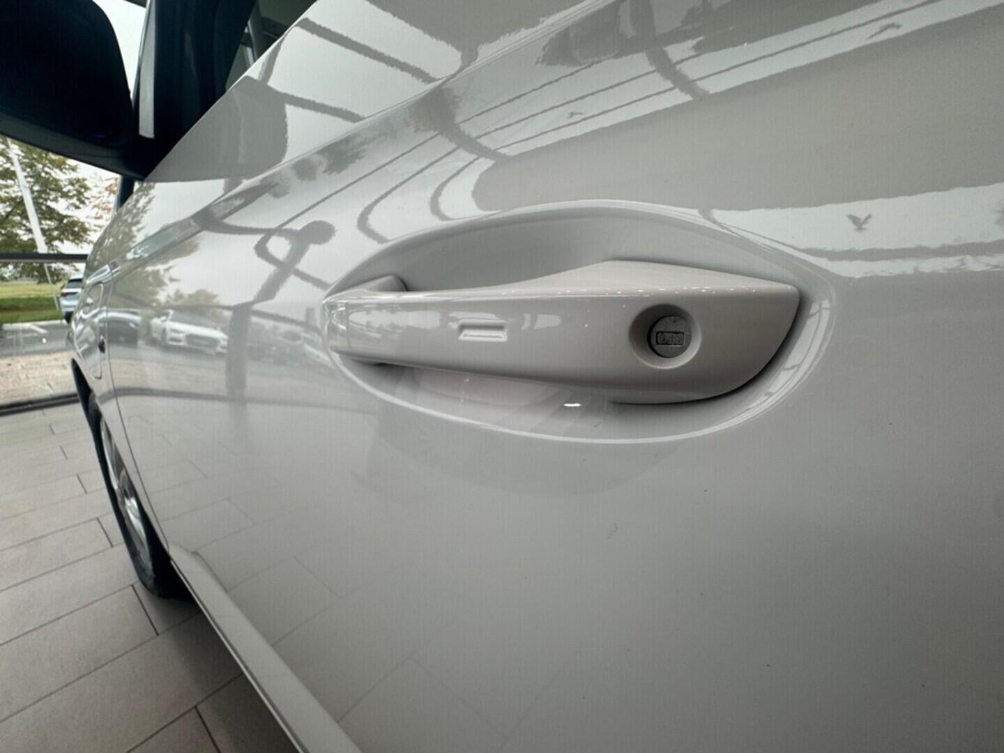 O021U02282_18.webp_Akční Caddy Maxi 1,5 TSI PHEV 85 kW
