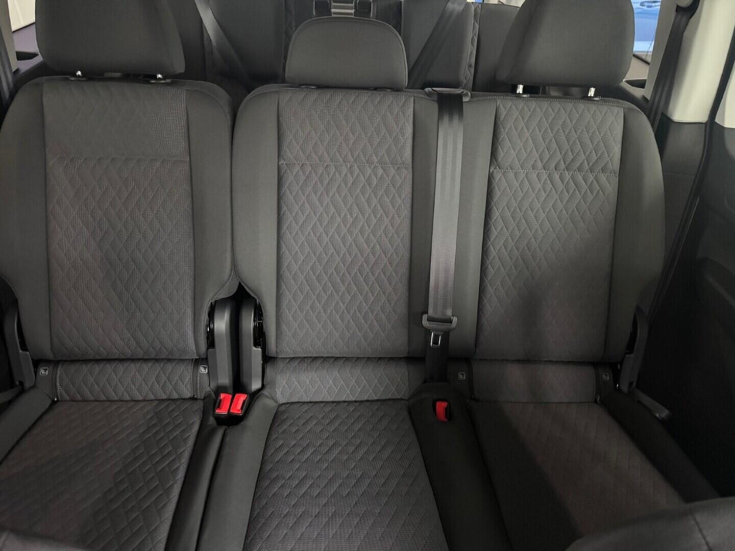 O021U02282_20.webp_Akční Caddy Maxi 1,5 TSI PHEV 85 kW