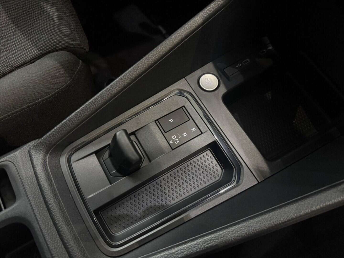 O021U02282_21.webp_Akční Caddy Maxi 1,5 TSI PHEV 85 kW