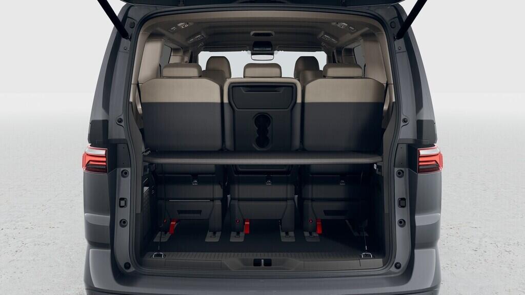 O021U02284_17.webp_Akční Multivan Life 1,5 TSI PHEV 130 kW