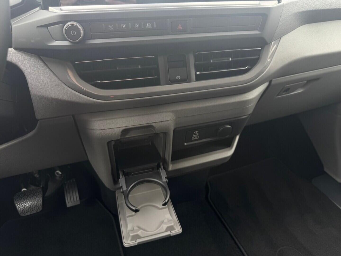 O021U02289_23.webp_Caravelle Life 2.0 TDI 8AUT DR 110 kW