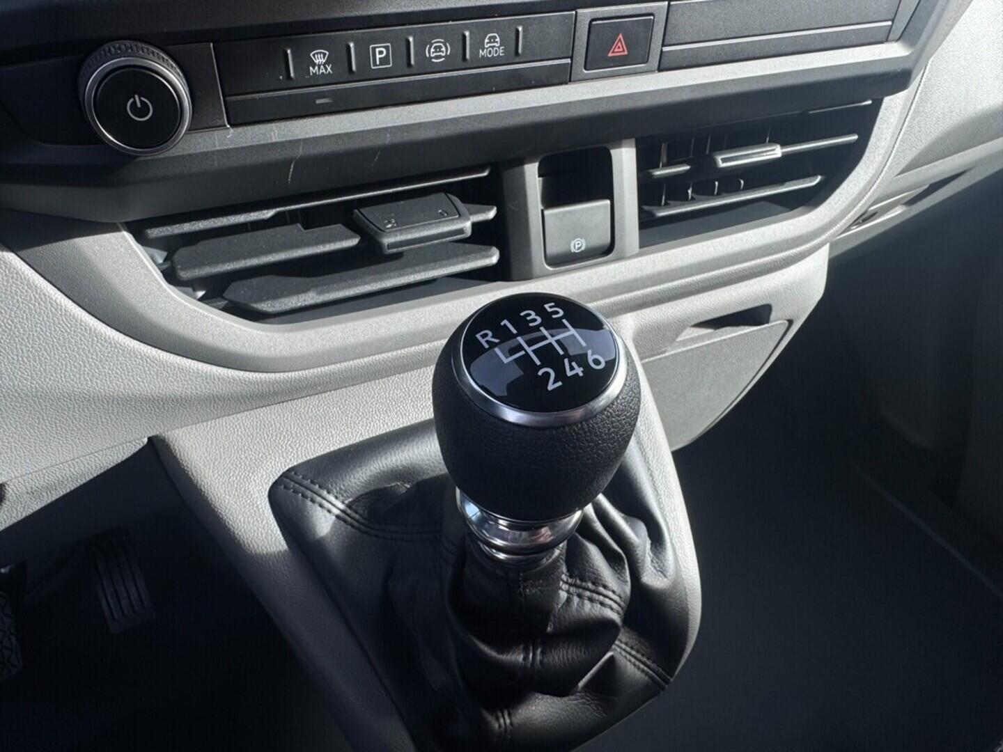 O021U02345_19.webp_Caravelle 2.0 TDI DR 110 kW