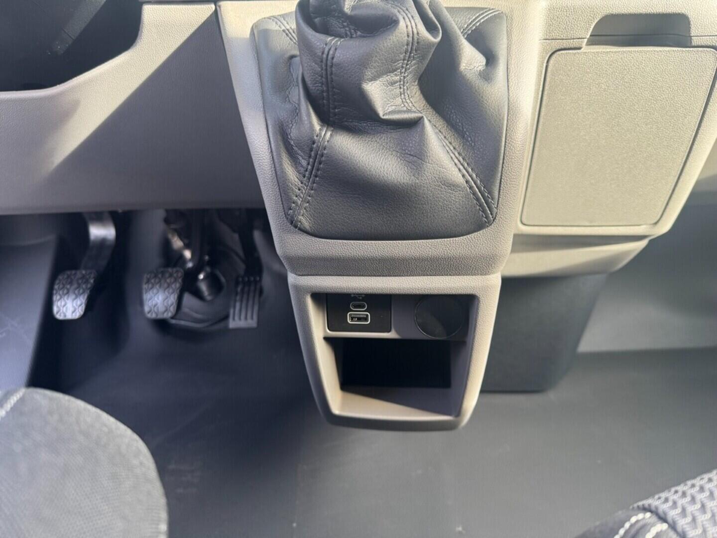 O021U02345_20.webp_Caravelle 2.0 TDI DR 110 kW