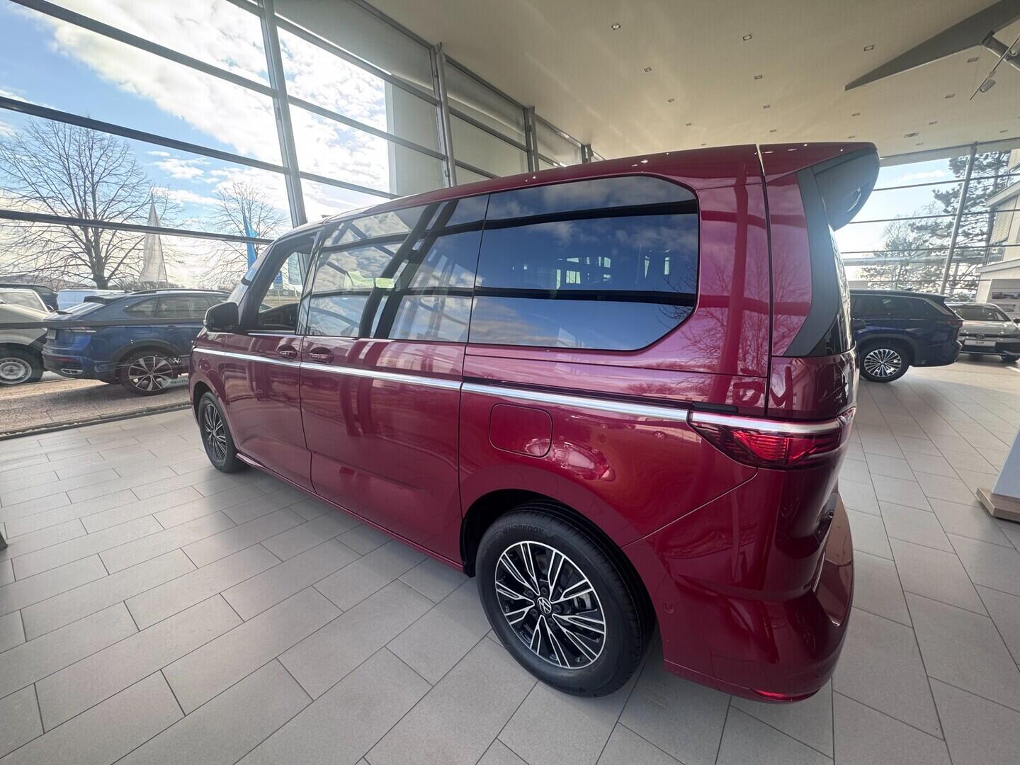 O021U02353_17.webp_Akční Multivan Style 1,5 TSI PHEV 4MOT 130 kW