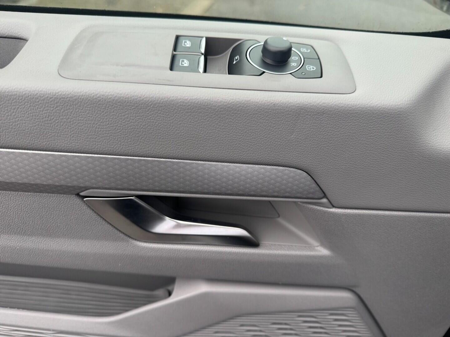 O021U02362_20.webp_Caravelle Style 2.0 TDI 4MOT 8AUT DR 125 kW