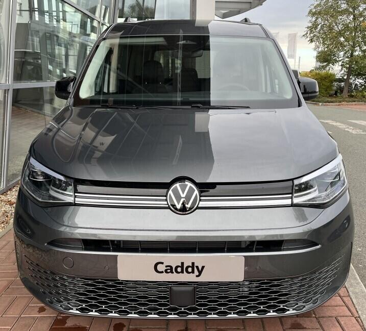 O021U02373_19.webp_Akční Caddy Maxi Style 1,5 TSI PHEV Plug-in hybrid 84 kW 6 DSG