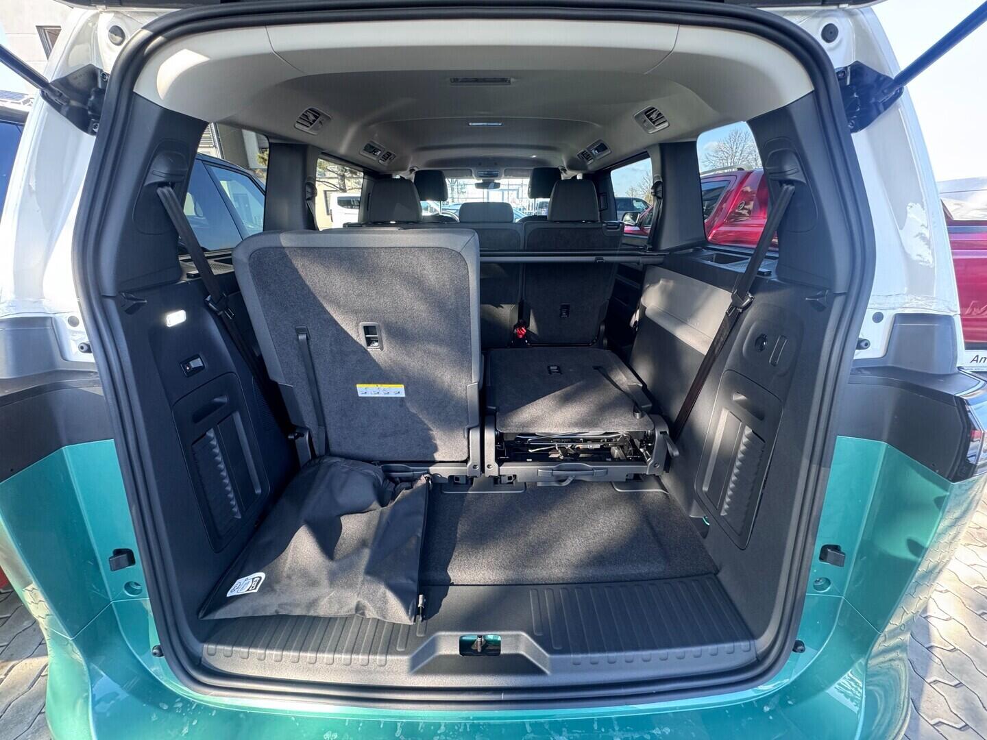 O021U02388_18.webp_Akční ID. Buzz Long Pro  86 kWh 210 kW