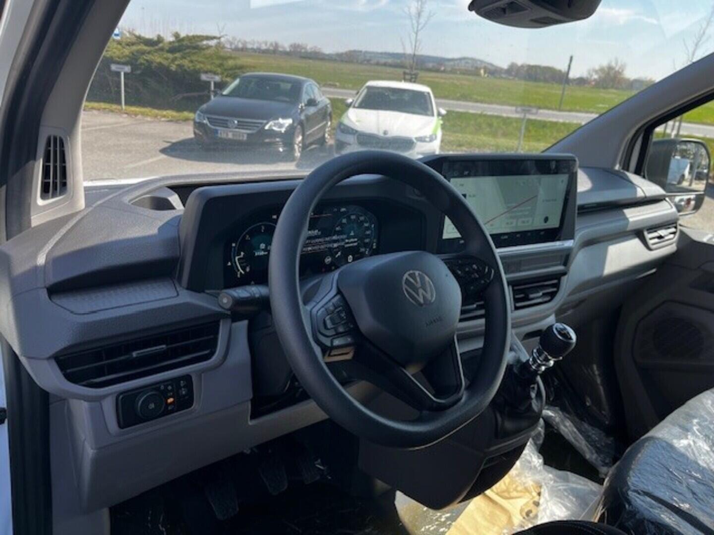 O021U02399_17.webp_Transporter skříň 2,0 TDI DR 81 kW