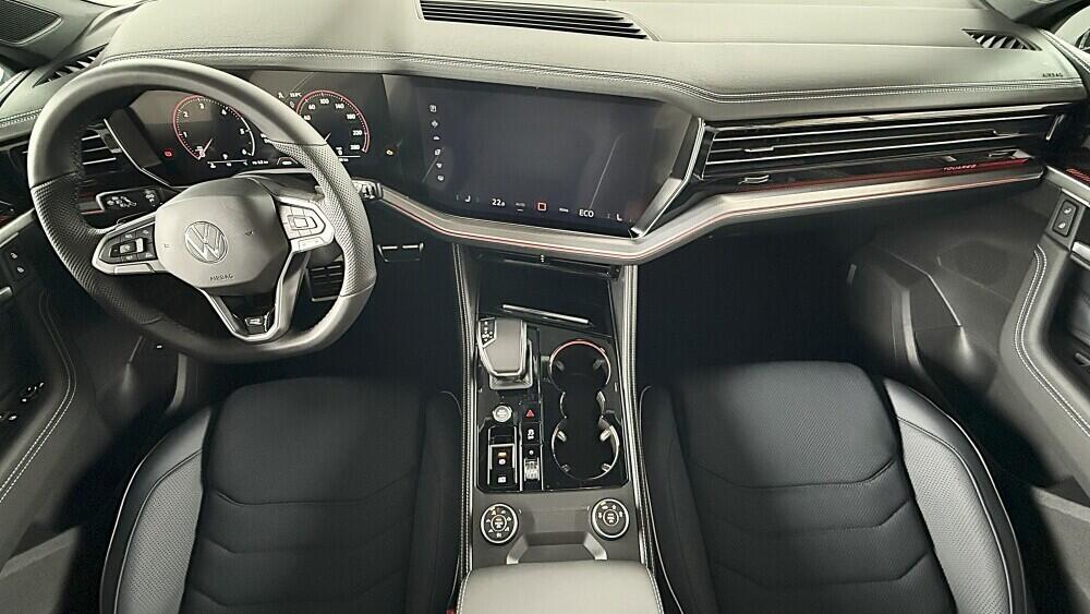 O121O07700_26.webp_Touareg R-Line V6 3,0 TDI 210 kW Tiptronic 8st. automat