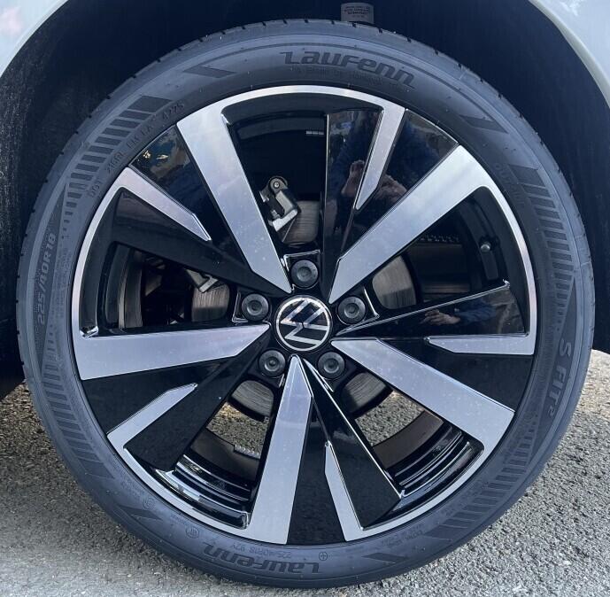 O121O07703_25.webp_Golf Variant People 1,5 eTS 85 kW 7 DSG