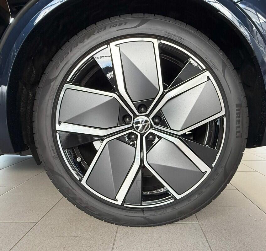 O121O07708_27.webp_Touareg R-Line V6 3,0 TDI 210 kW Tiptronic 8st. automat