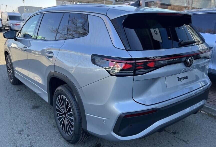 O121O07737_12.webp_Tayron People 1,5 eTSI 7DSG 110 kW