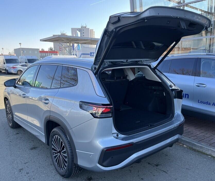 O121O07737_13.webp_Tayron People 1,5 eTSI 7DSG 110 kW