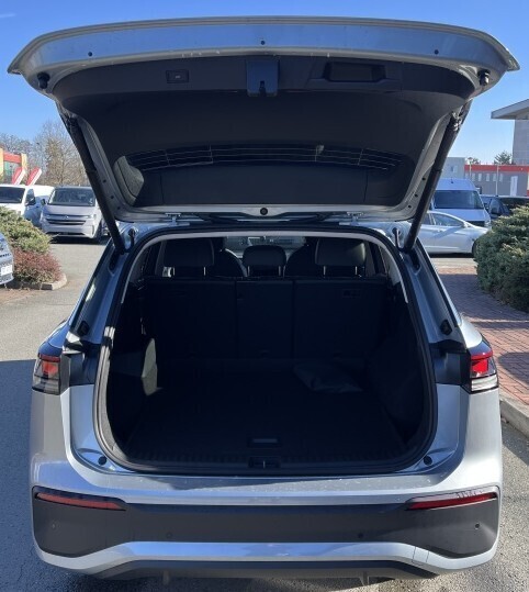 O121O07737_15.webp_Tayron People 1,5 eTSI 7DSG 110 kW