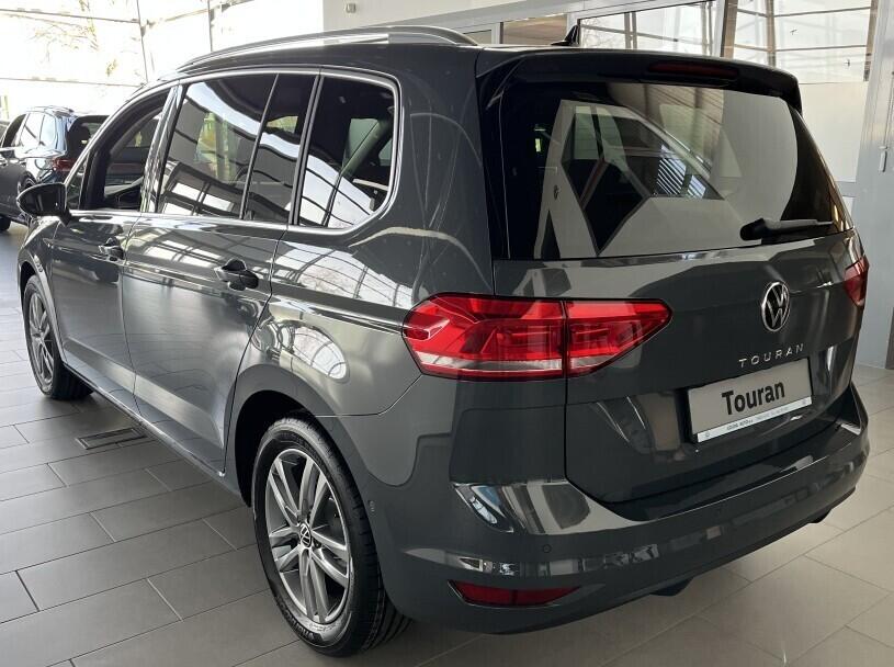 O121O07790_12.webp_Touran People 1,5 TSI EVO 110 kW 7 DSG