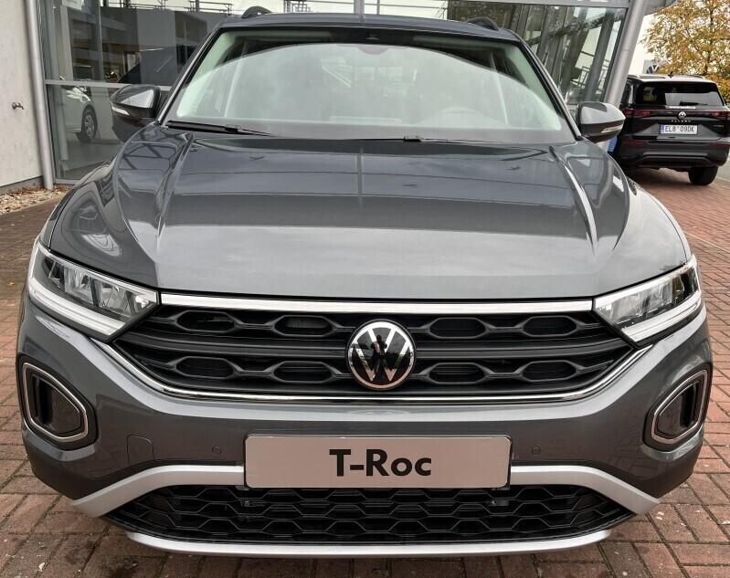 O121O07814_19.webp_T-Roc Love 1,5 TSI 7DSG 110 kW
