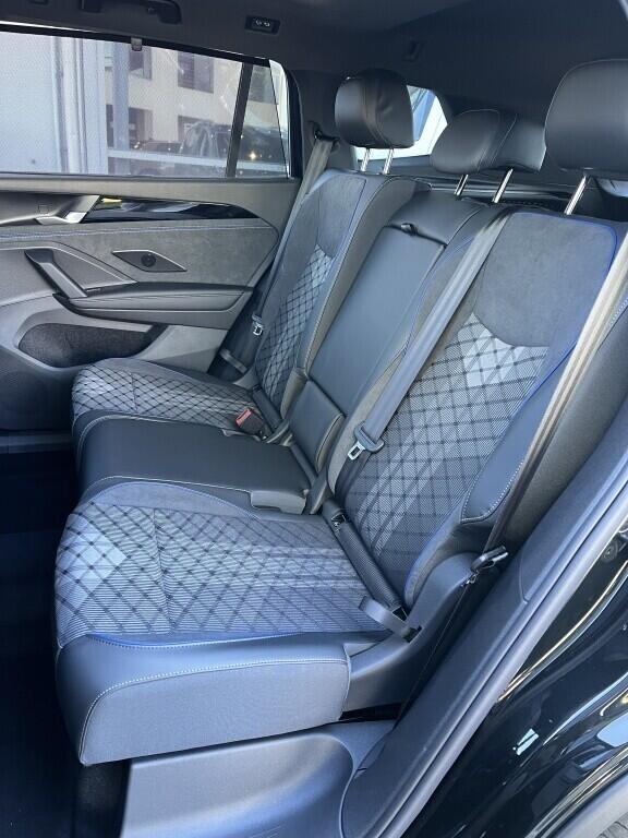 O121O07817_20.webp_Tayron R-Line People 2,0 TDI 142 kW 7 DSG