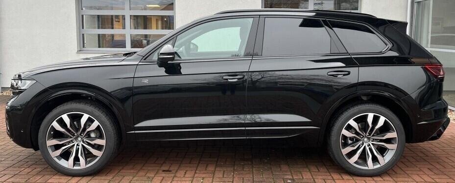 O121O07847_11.webp_Touareg R-Line People 3,0 TDI 170 kW 8 st.automat