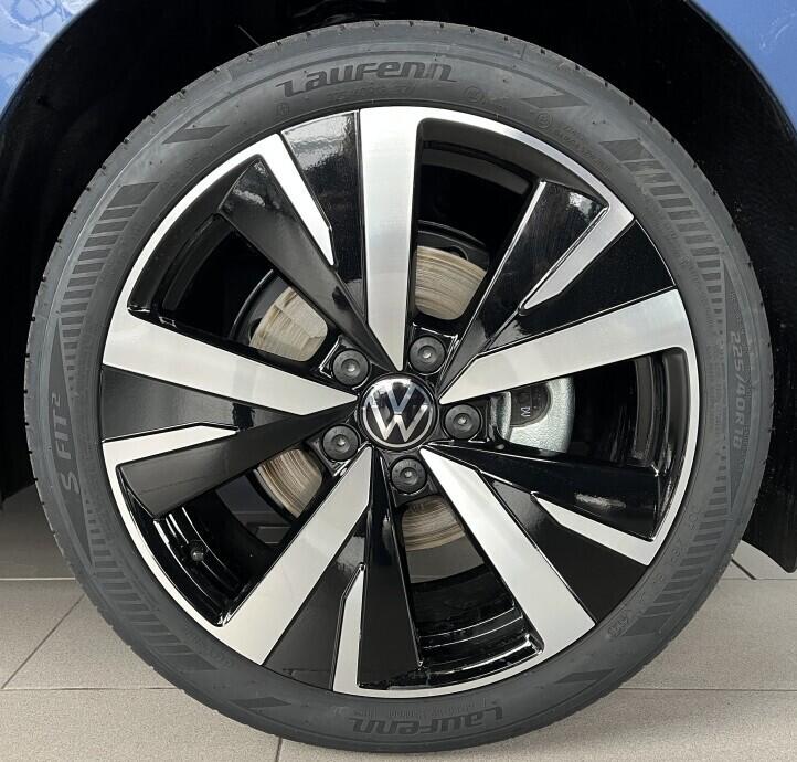 O121O07861_25.webp_Golf Variant People 1,5 eTS 85 kW 7 DSG