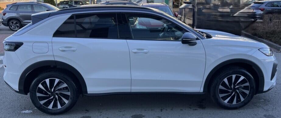 O121O07877_17.webp_T-Roc Life 1,5 eTSI 110 kW 7 DSG