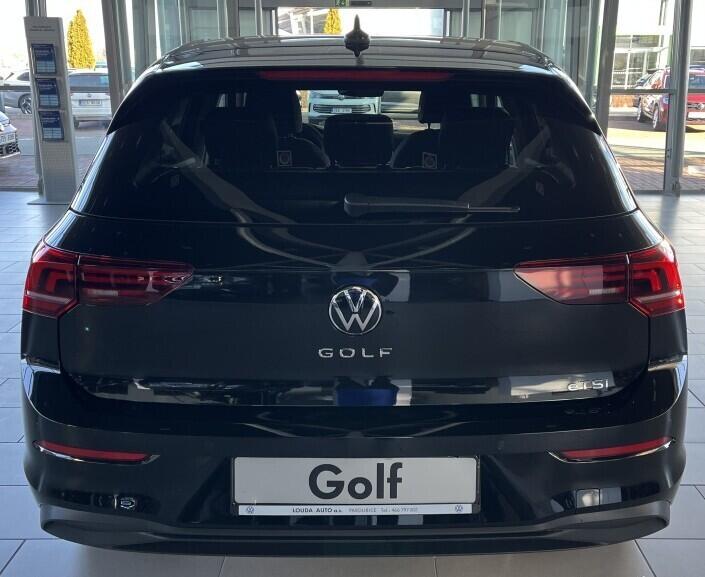 O121O07881_14.webp_Golf People 1,5 eTSI 85 kW 7 DSG