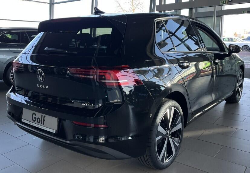 O121O07881_16.webp_Golf People 1,5 eTSI 85 kW 7 DSG