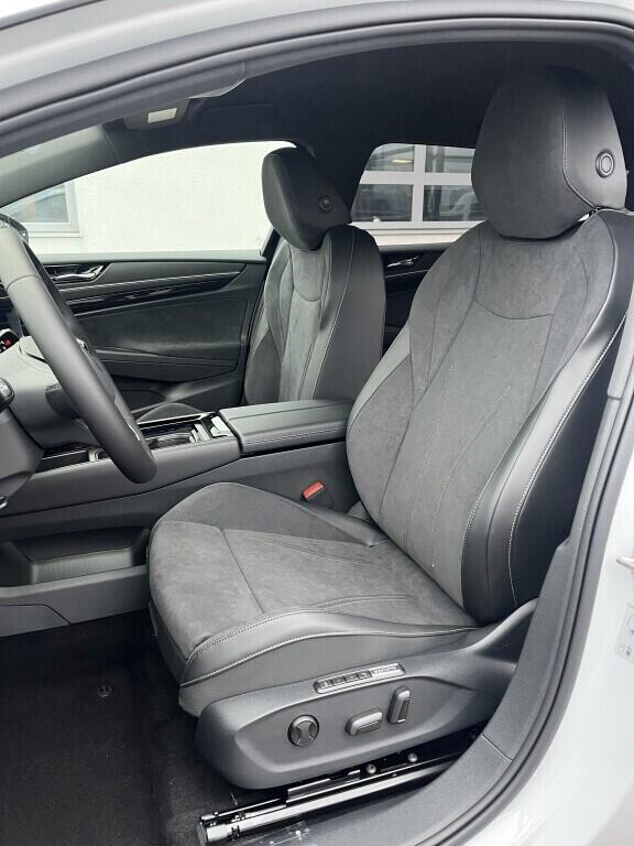 O121O07882_21.webp_ID.7 Tourer Pro S People 210  kW 86 kW