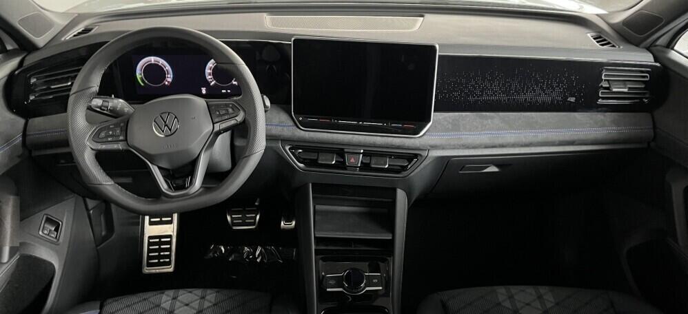 O121O07884_22.webp_Tiguan R-Line People 150 kW eHybrid  kW Aut. DSG6