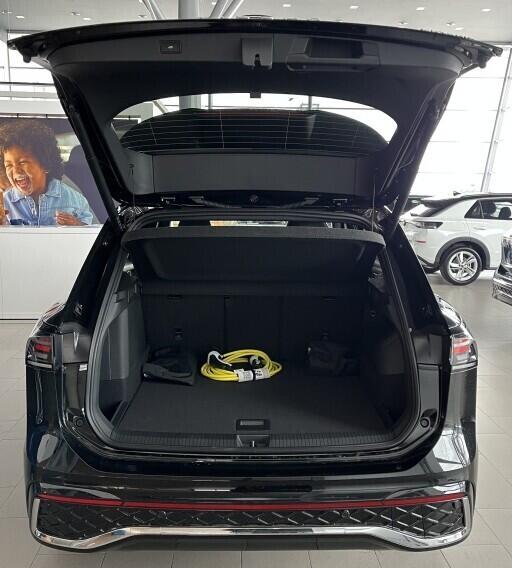 O121O07885_15.webp_Tiguan R-Line 1,5 TSI eHybrid 150 kW 6 DSG