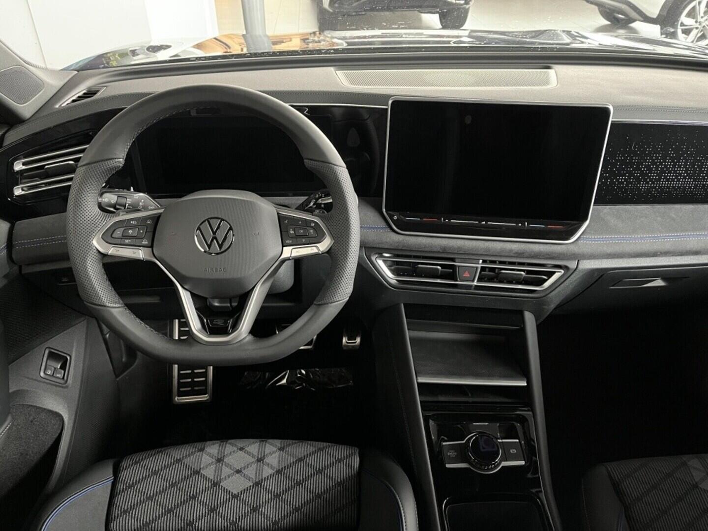 O121O07885_23.webp_Tiguan R-Line 1,5 TSI eHybrid 150 kW 6 DSG