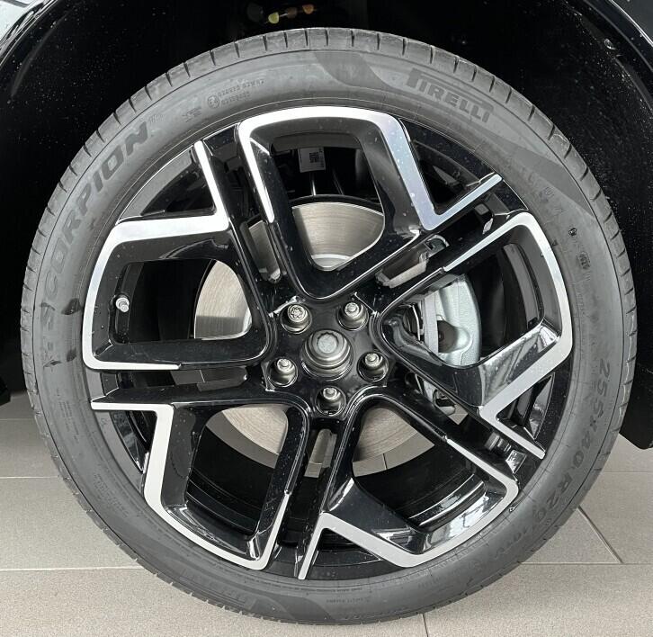 O121O07885_26.webp_Tiguan R-Line 1,5 TSI eHybrid 150 kW 6 DSG