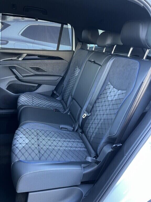 O121O07889_20.webp_Tayron R-Line 1,5 TSI eHybrid 150 kW 6 DSG