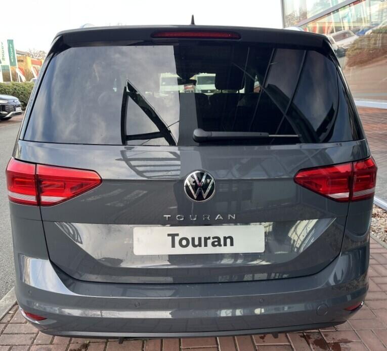 O121O07891_14.webp_Touran People 1,5 TSI EVO2 7DSG 110 kW