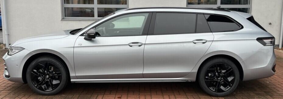 O121O07893_11.webp_Passat R-Line 2,0 TSI 150 kW 7 DSG