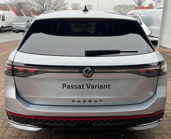 O121O07893_14.webp_Passat R-Line 2,0 TSI 150 kW 7 DSG