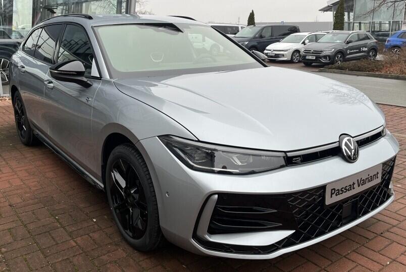 O121O07893_18.webp_Passat R-Line 2,0 TSI 150 kW 7 DSG