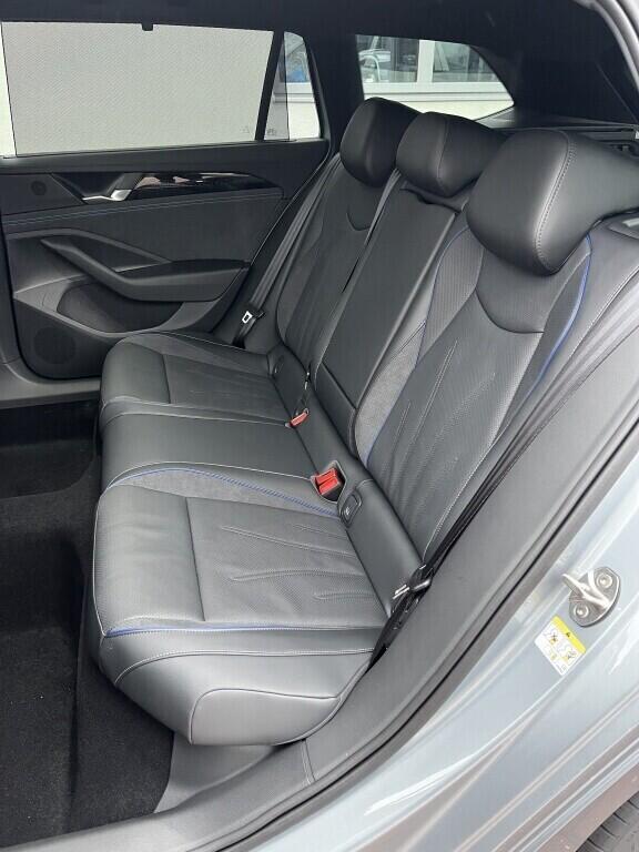 O121O07894_20.webp_Passat R-Line 2,0 TDI 110 kW 7 DSG