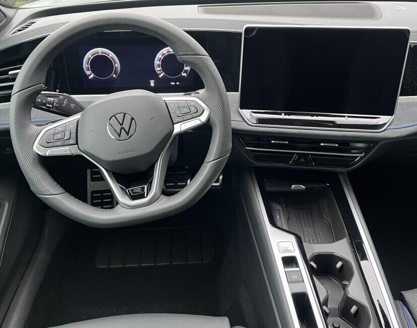 O121O07894_24.webp_Passat R-Line 2,0 TDI 110 kW 7 DSG