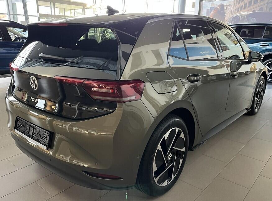 O121O07895_16.webp_ID.3 Pure People 125kW  kW