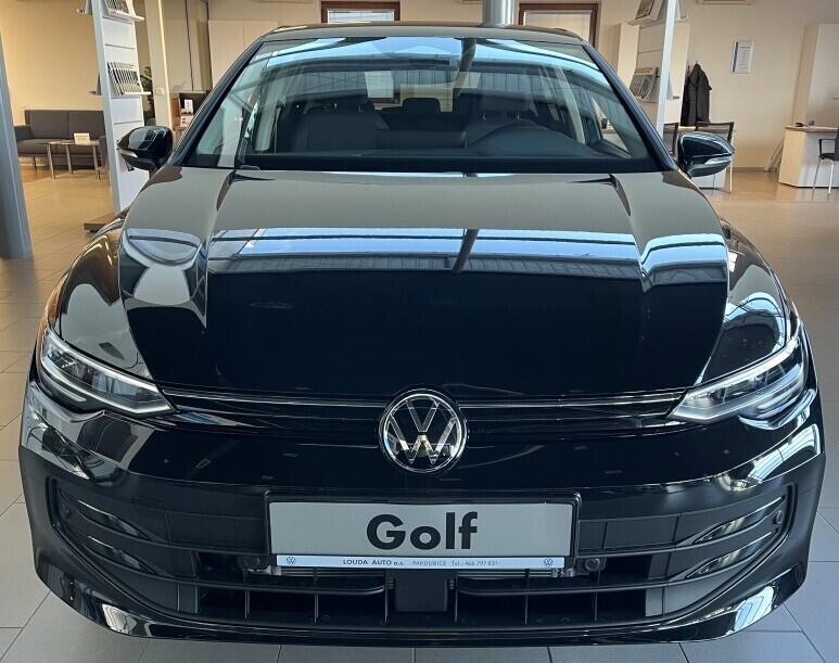 O121O07906_19.webp_Golf People 1,5 eTSI 85 kW 7 DSG