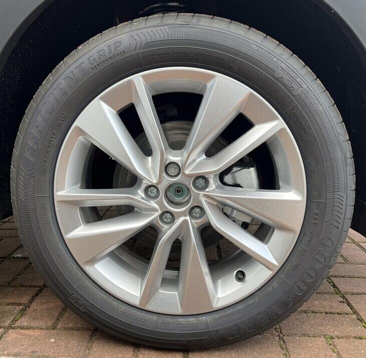 O121O07911_25.webp_T-Cross Friends  1.0 TSI 85 kW 7 DSG