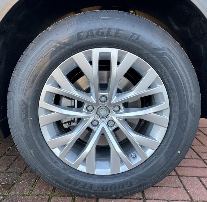 O121O07919_27.webp_Touareg Friends 3.0 TDI 4MOT 210 kW Tiptronic 8st. automat