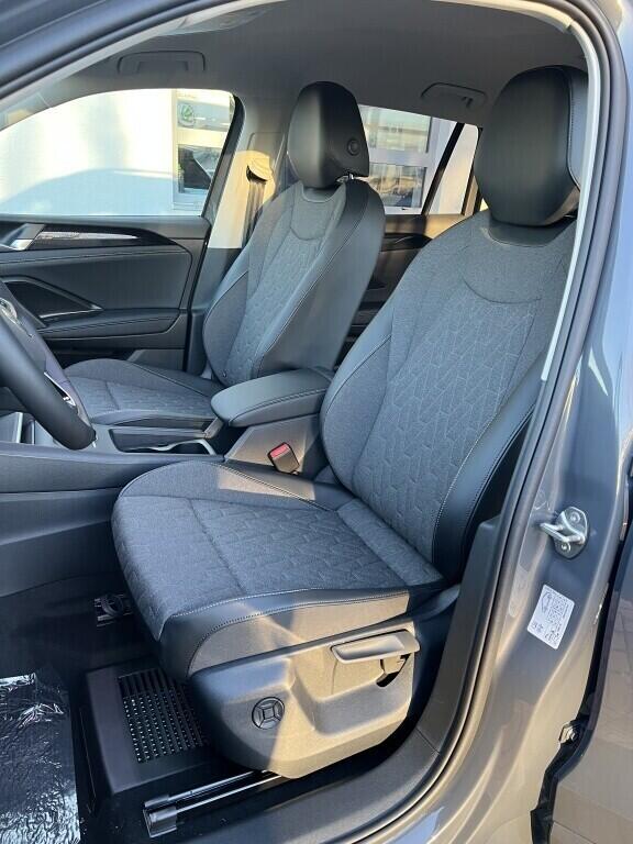 O121O07920_21.webp_Tiguan People 1,5 eTSI mHEV 110 kW 7 DSG