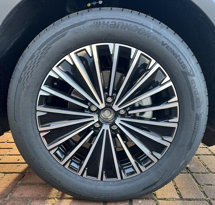 O121O07920_25.webp_Tiguan People 1,5 eTSI mHEV 110 kW 7 DSG