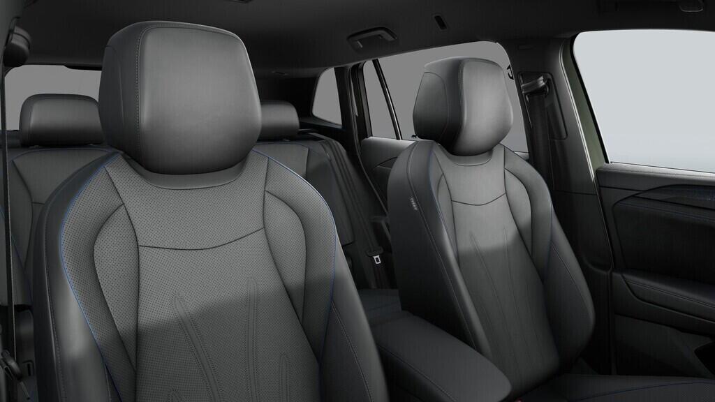 O121O07944_15.webp_Tiguan R-Line 1,5 TSI 200 kW eHybrid