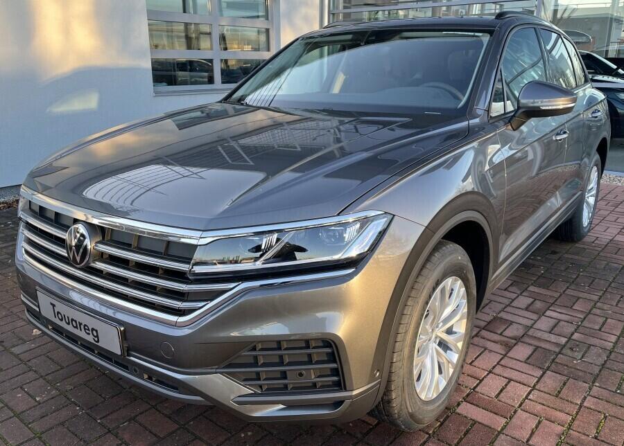 O121O07953_10.webp_Touareg Friends 3.0 TDI 4MOT 210 kW Tiptronic 8st. automat