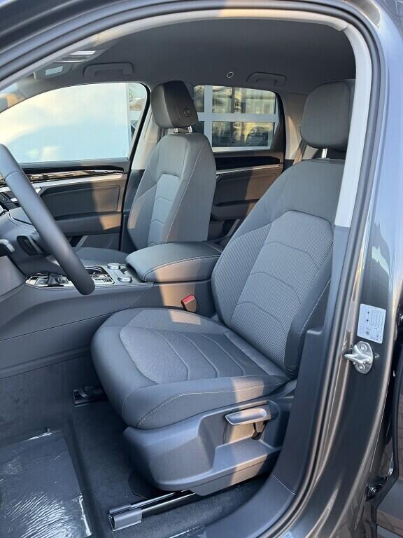 O121O07953_21.webp_Touareg Friends 3.0 TDI 4MOT 210 kW Tiptronic 8st. automat