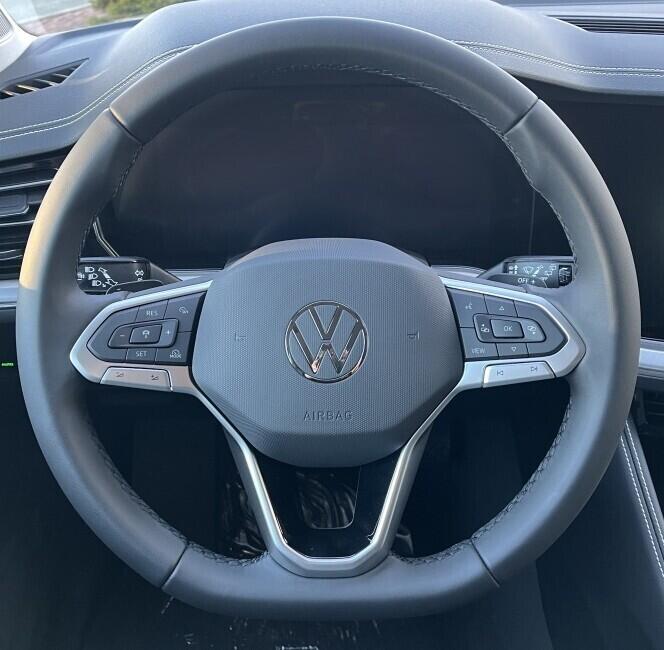 O121O07953_24.webp_Touareg Friends 3.0 TDI 4MOT 210 kW Tiptronic 8st. automat