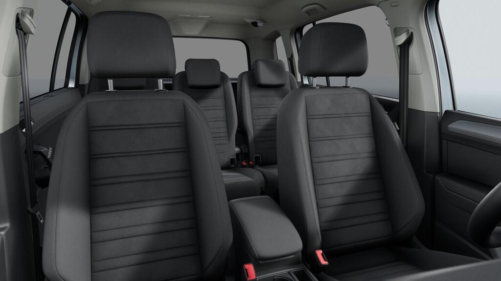 O121O07959_16.webp_Touran People 1,5 TSI EVO2 7DSG 110 kW